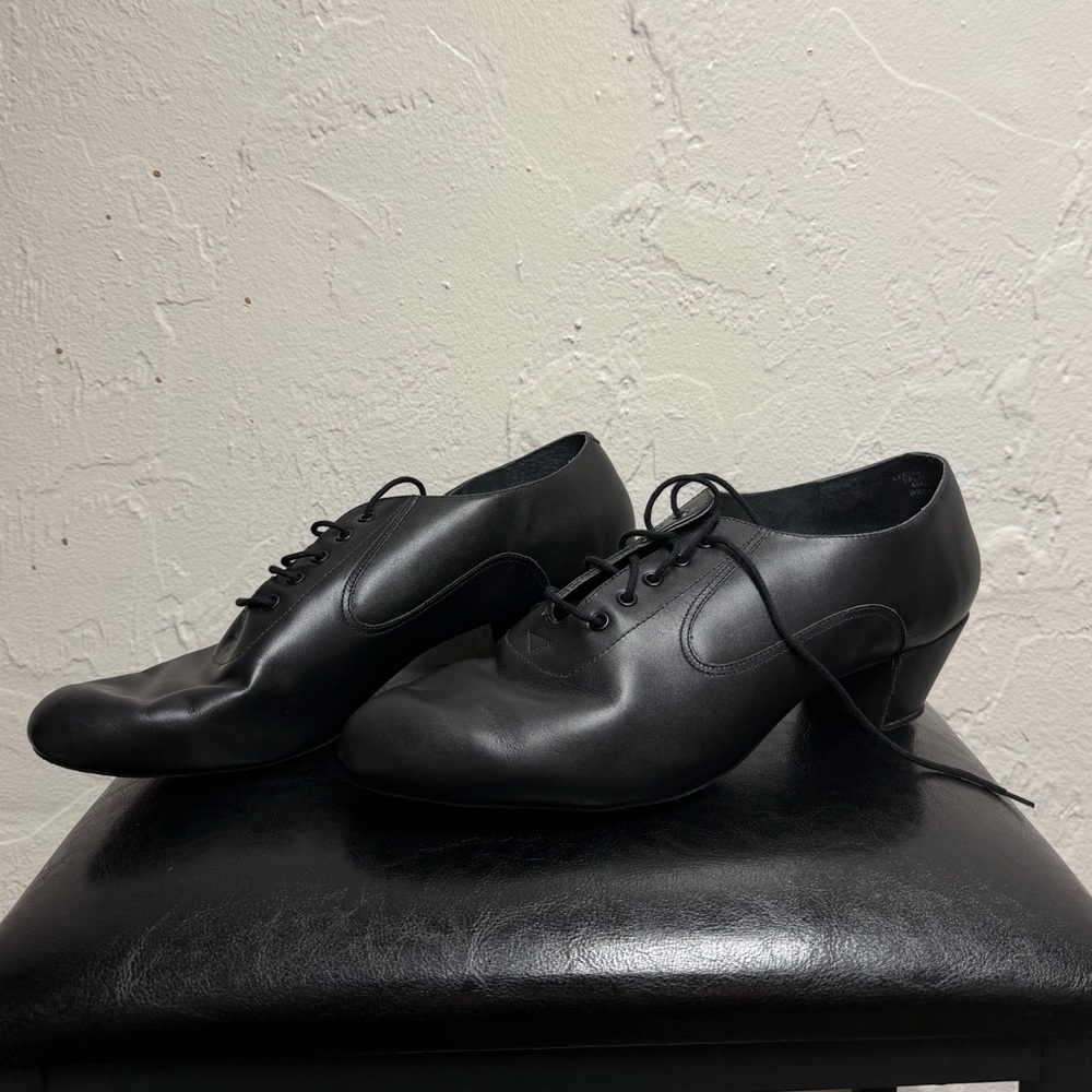 Capezio Latin Oxford Men’s Size 11